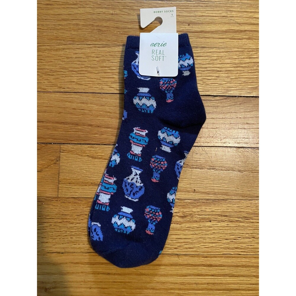 Aerie Women's Low Cut Bobby Socks One Size  NWT